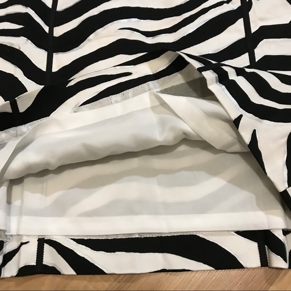 White House Black Market Pencil Skirt! - Picture 6 of 6